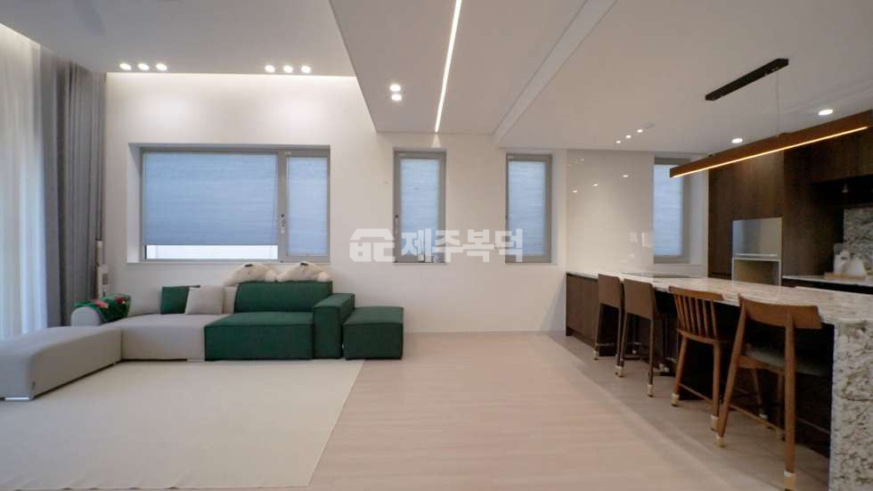 제주 서귀포시 안덕면 사계리 서귀포 안덕면 사계리 산방산 액자뷰 모던한 신축 단독주택 매매 매물번호 10015 사진 3