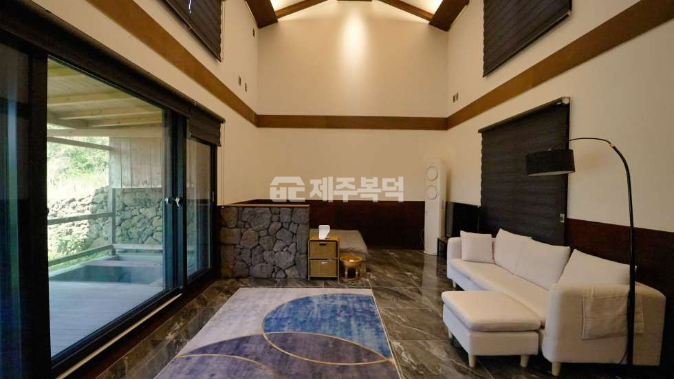 제주 제주시 애월읍 납읍리 제1,제2,제3동 제주 애월 3개동 자쿠지 독채 펜션 단독주택 매매 매물번호 10033 사진 3