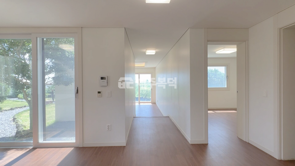 제주 제주시 한림읍 금악리 제주시 한림읍 금악리 금오름 자락에 위치한 마당이 넓은 주택 매매 매물번호 10101 사진 11