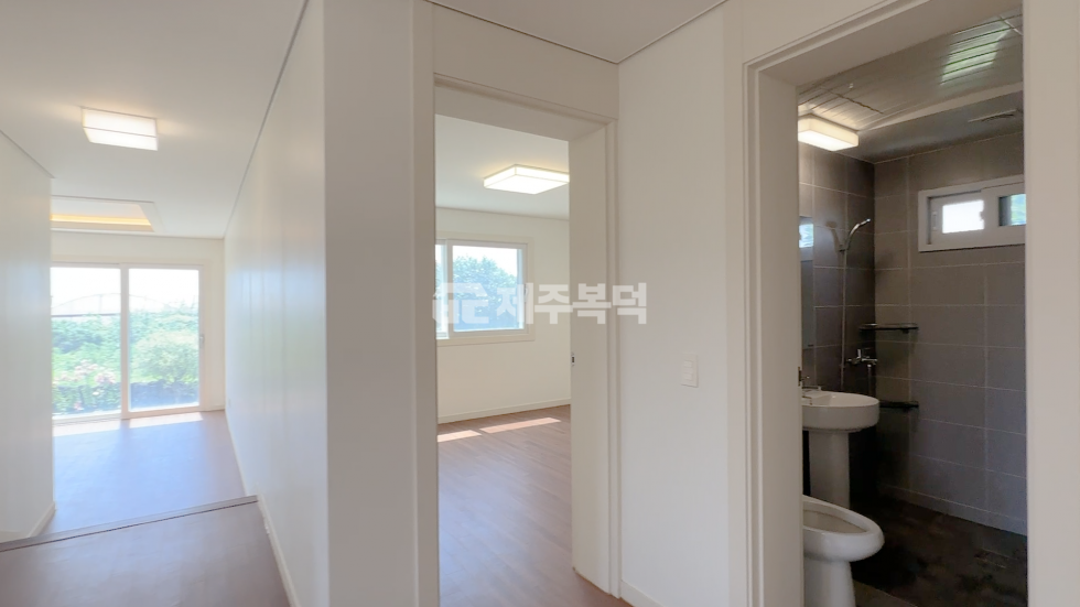 제주 제주시 한림읍 금악리 제주시 한림읍 금악리 금오름 자락에 위치한 마당이 넓은 주택 매매 매물번호 10101 사진 20